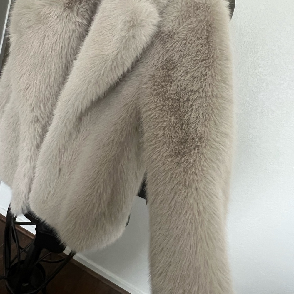 GAP Cream light grey Teddy fur Jacket - Picture 5 of 5
